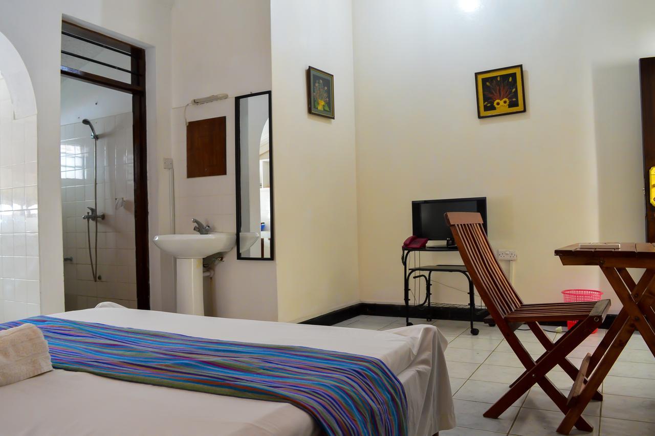 Sanana Conference Center And Holiday Resort Mombasa Esterno foto
