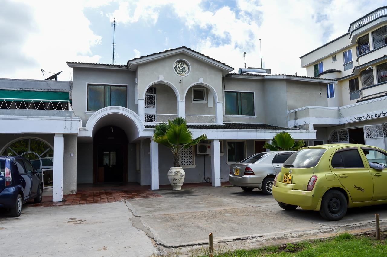 Sanana Conference Center And Holiday Resort Mombasa Esterno foto