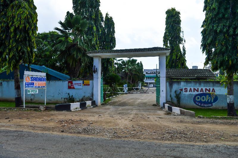 Sanana Conference Center And Holiday Resort Mombasa Esterno foto